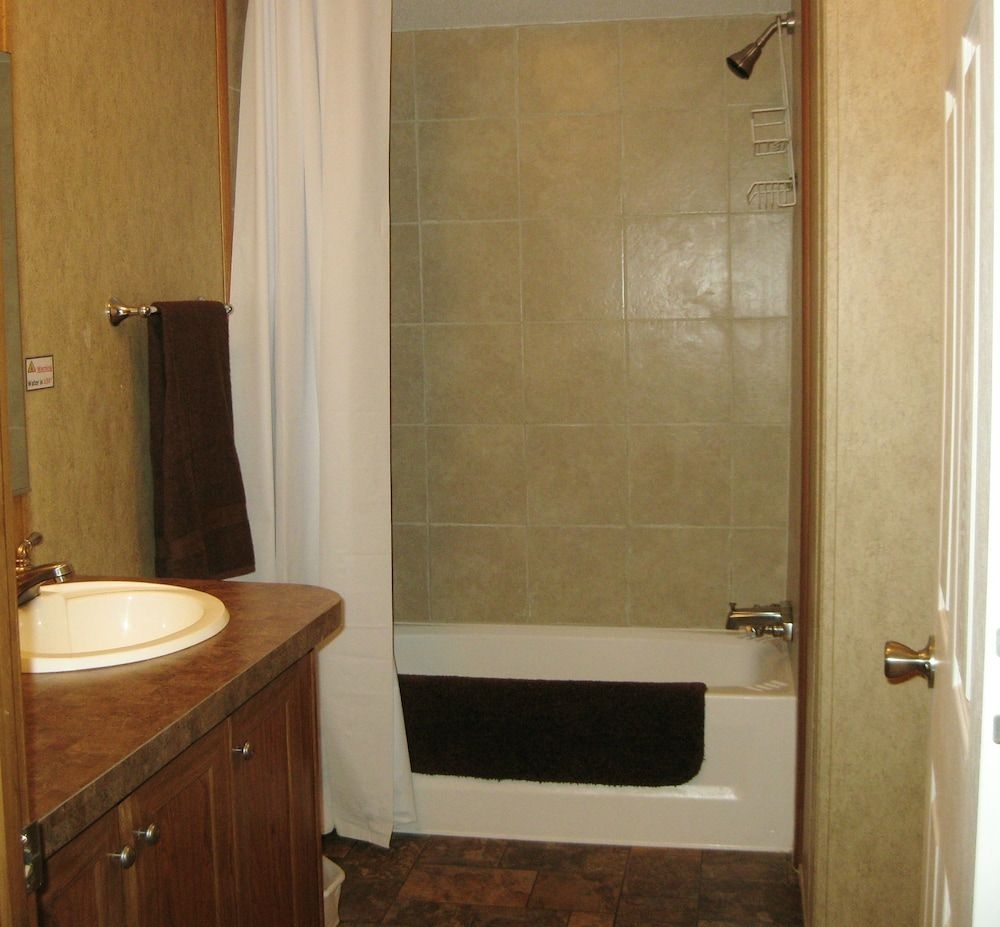 Eagle Ford Lodging3