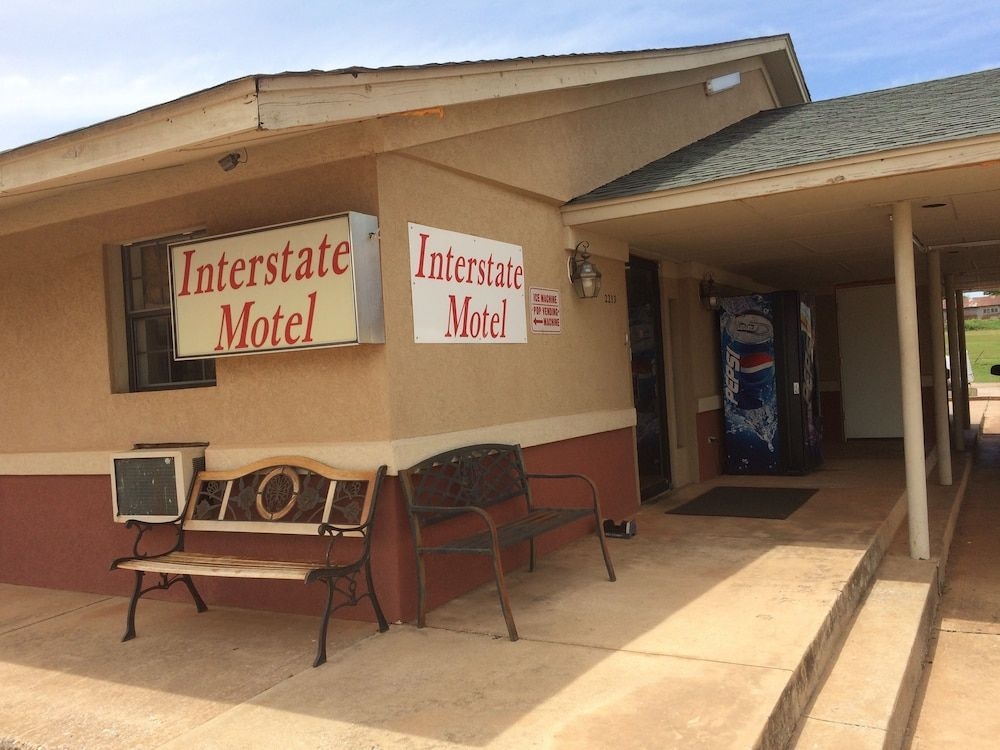 Interstate Motel Guthrie2