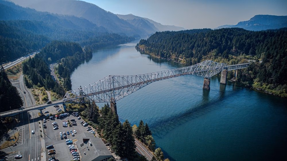 Columbia Gorge Inn4