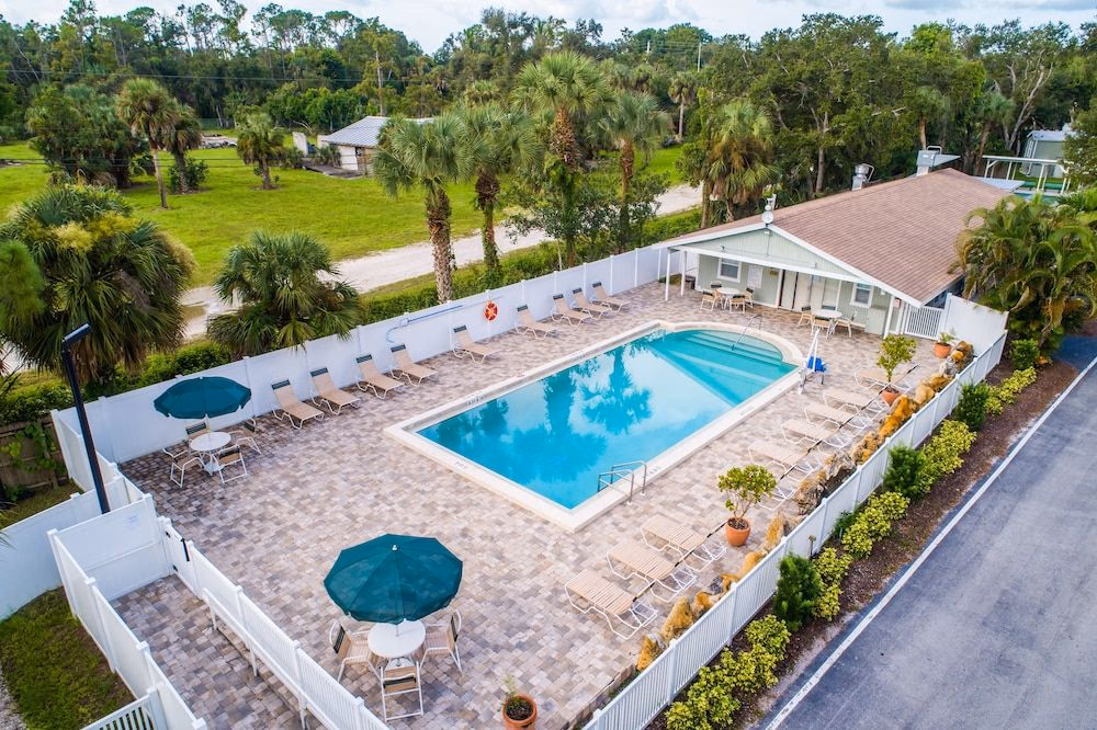 Naples RV Resort4