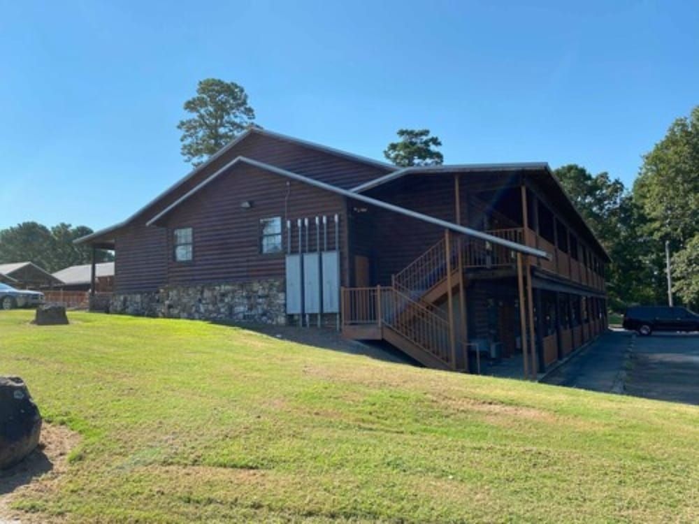 Hochatown Country Lodge1