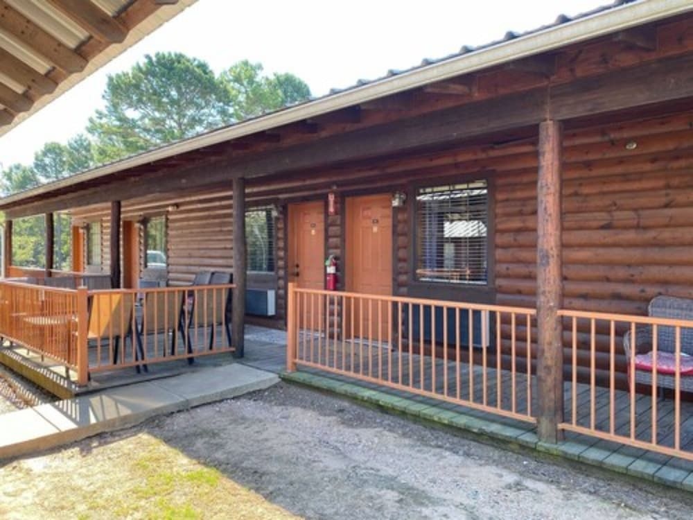 Hochatown Country Lodge2