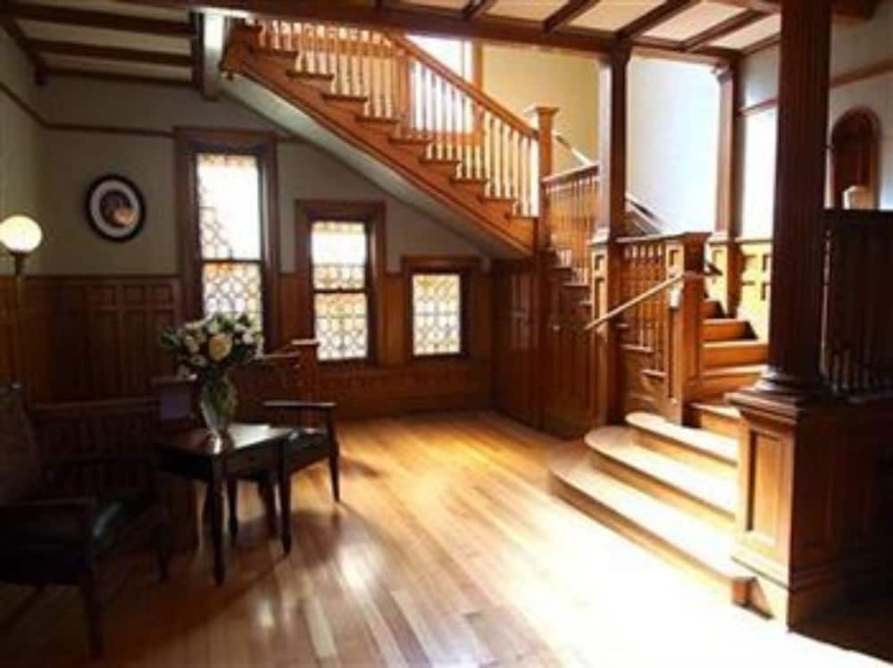 Patterson Inn4