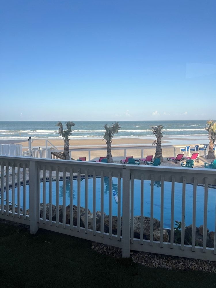 Flamingo Inn2