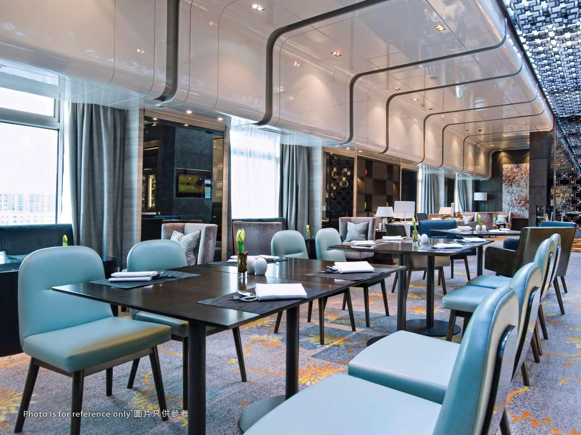 โรงแรมรอยัลพลาซ่า (Royal Plaza Hotel)4