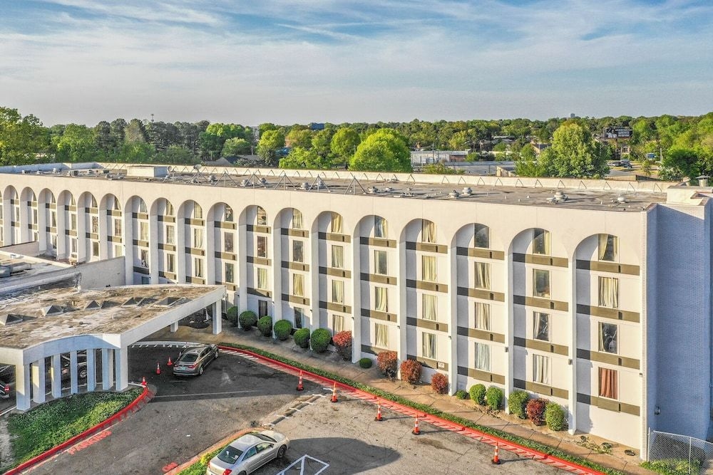 Real Value Inn0