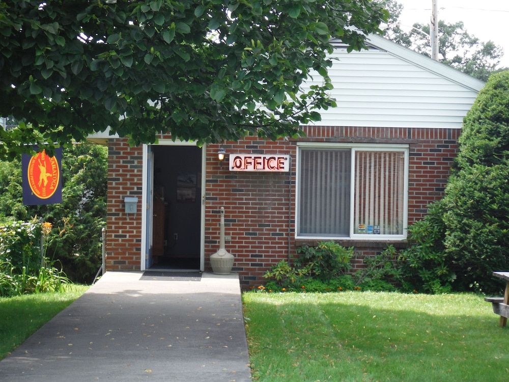 The Springs Motel1