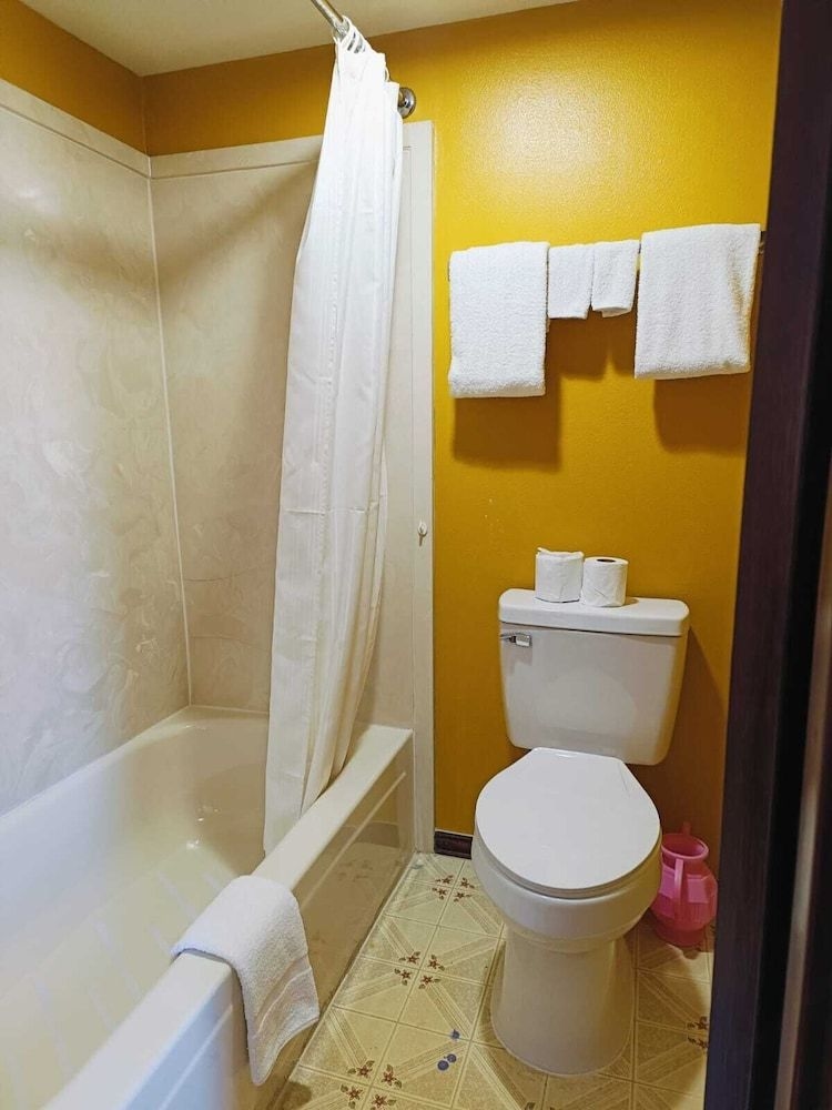 Victorian Inn3