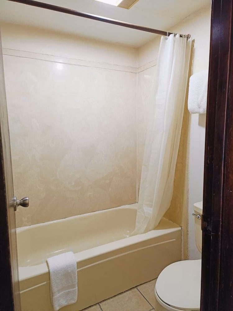 Victorian Inn4