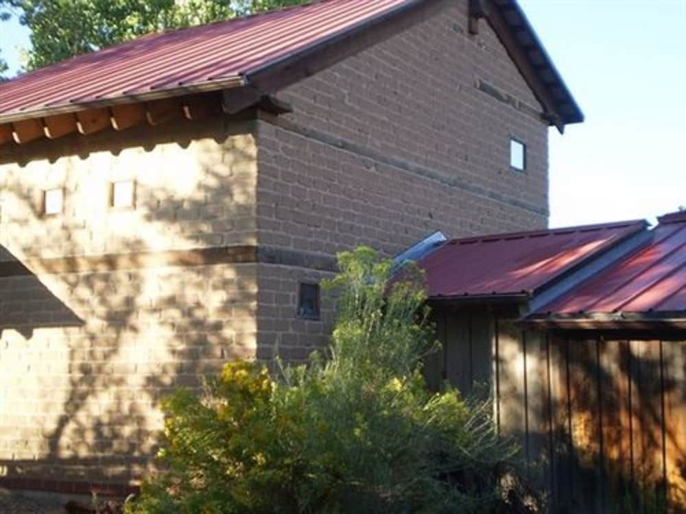 Silver River Adobe Inn3