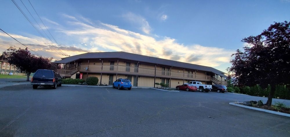 Olympic View Inn1