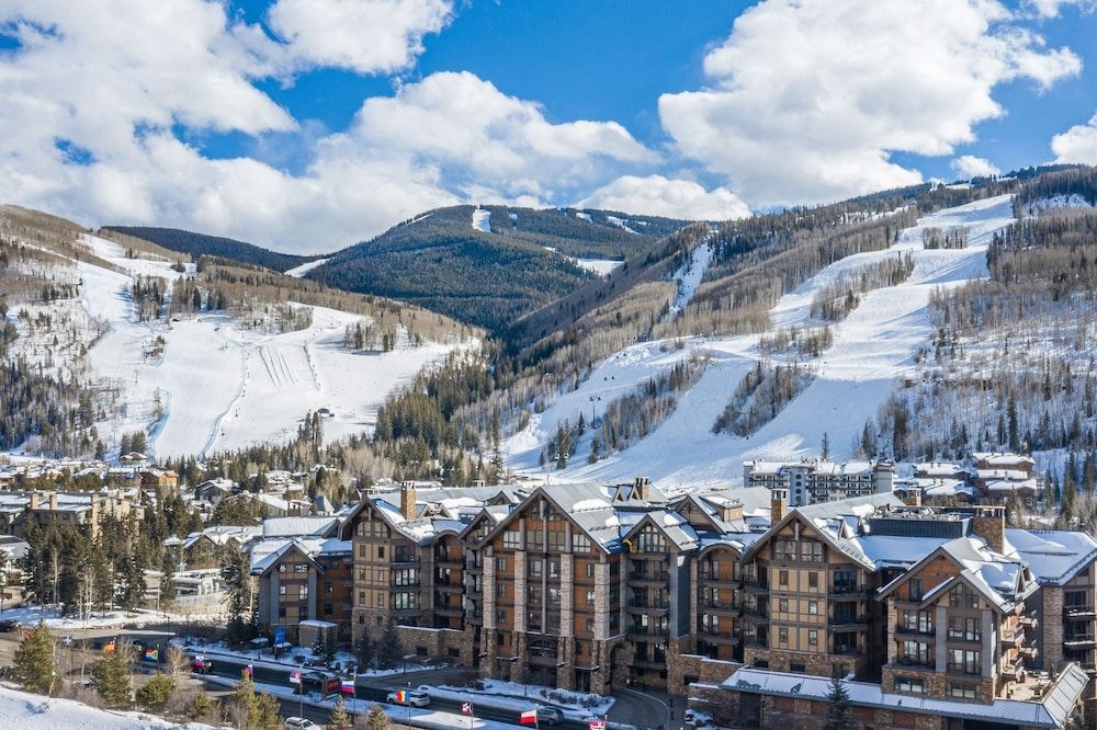 Elevation Resort Residences at Solaris2