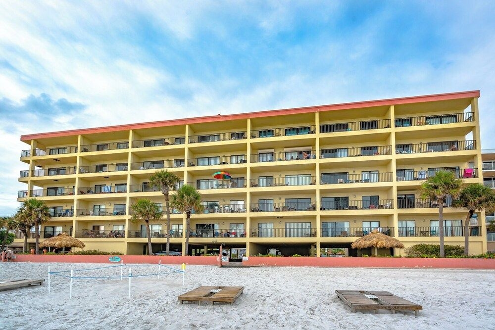 Las Brisas Condominiums0