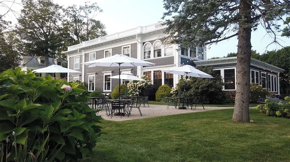 Gateways Inn & Restaurant4