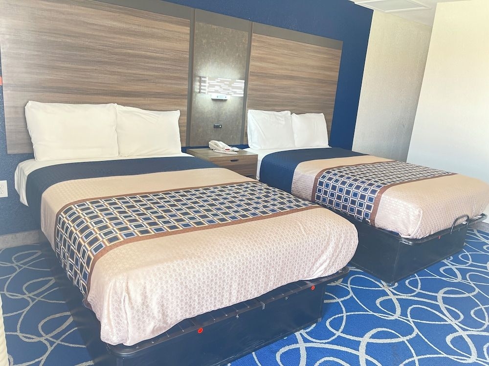 Budget Inn0