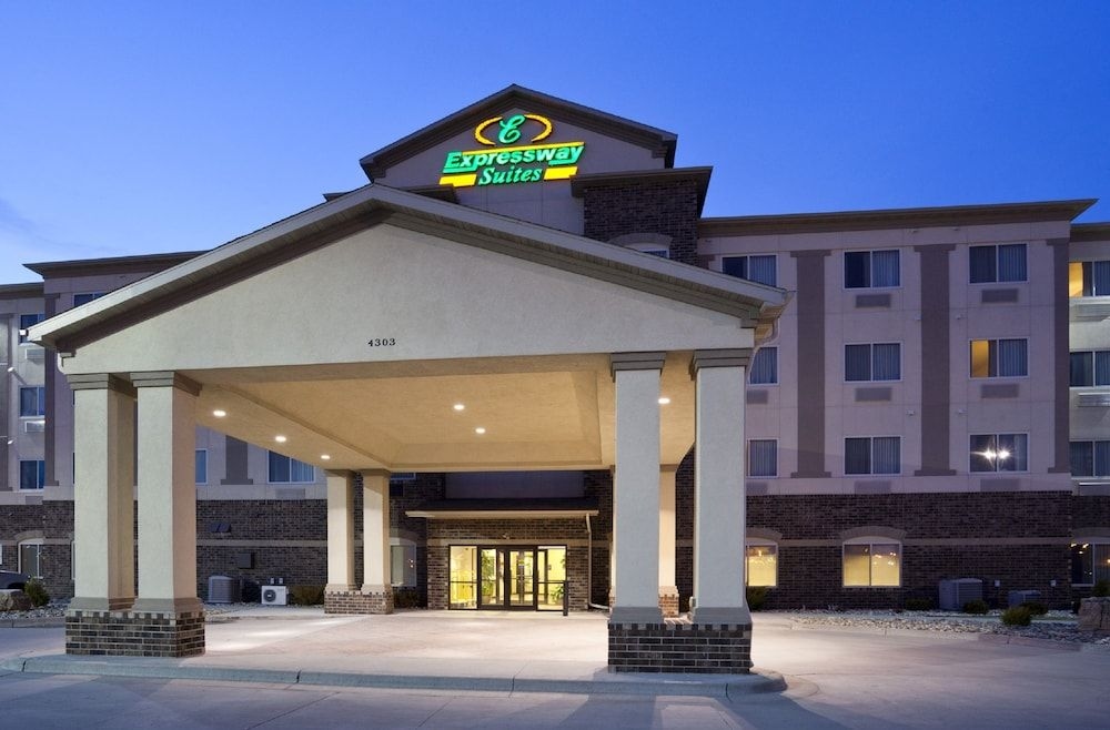 Expressway Suites1