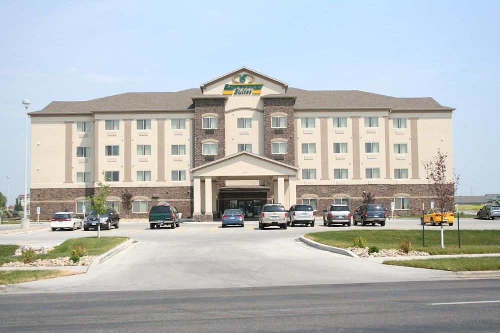 Expressway Suites0