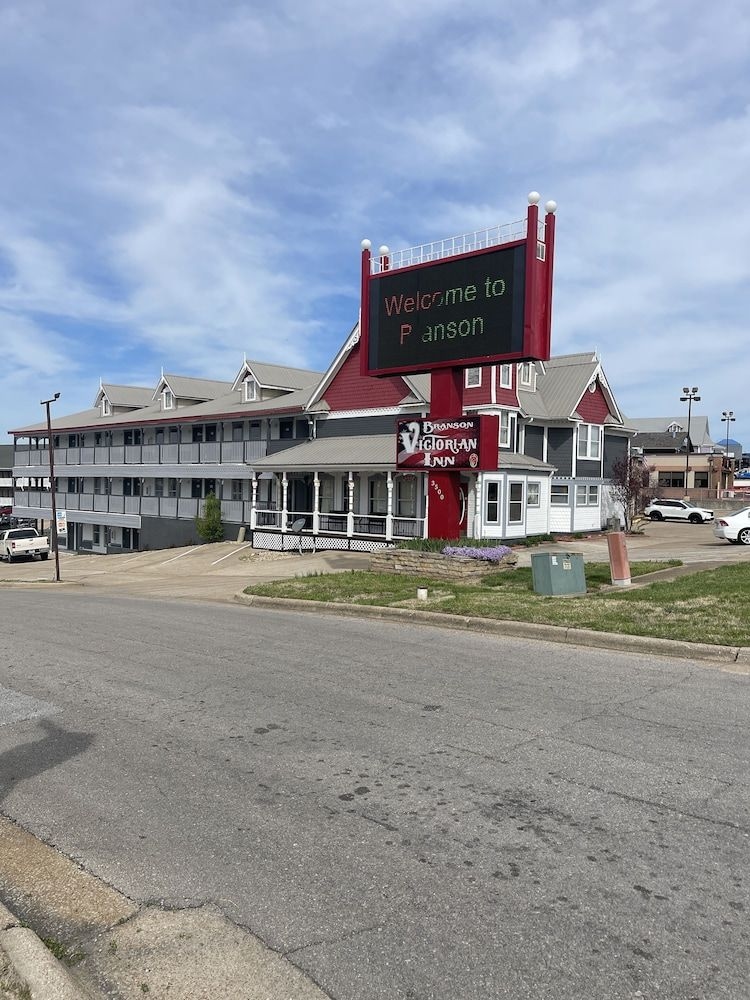 Branson Victorian Inn3