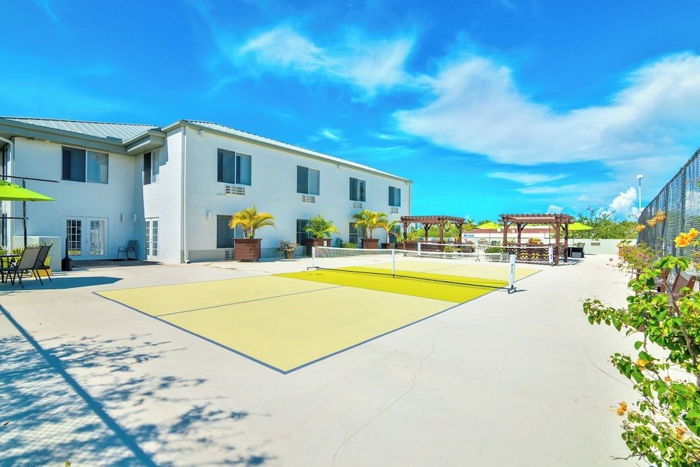 Naples Park Central Hotel0
