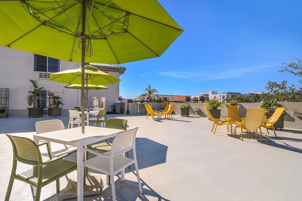 Naples Park Central Hotel4