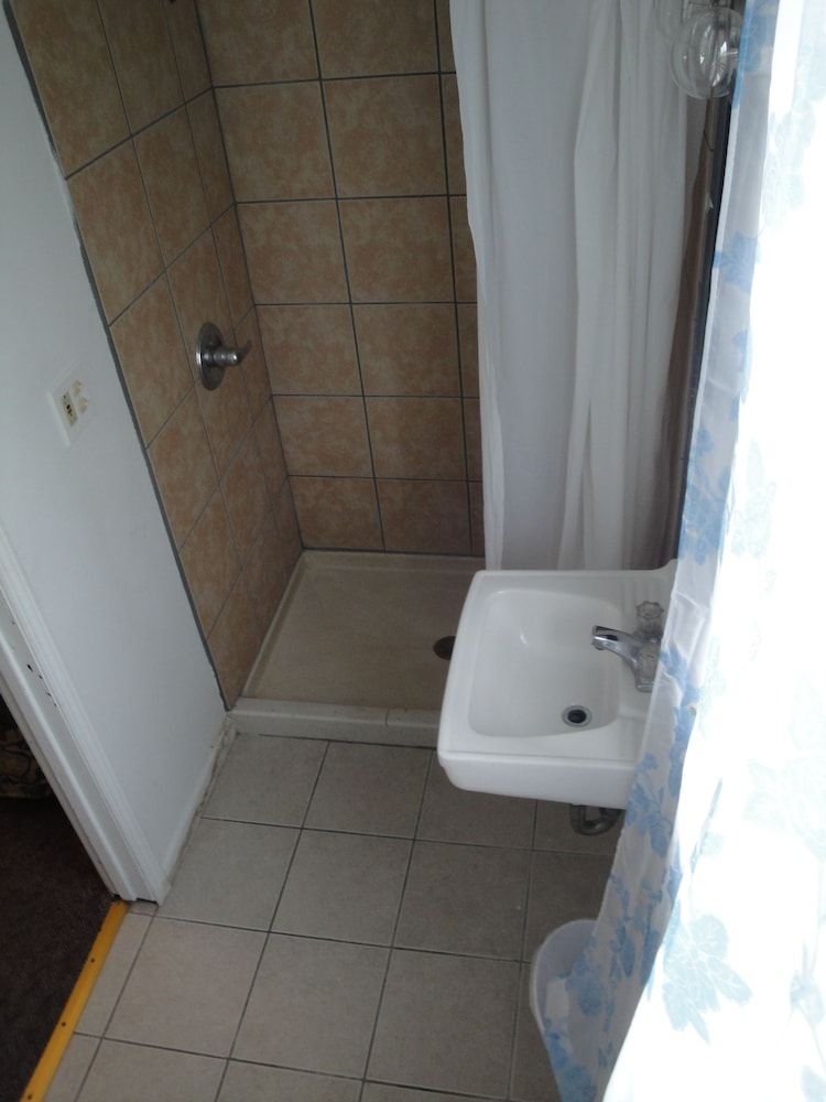 Jade Inn Motel1