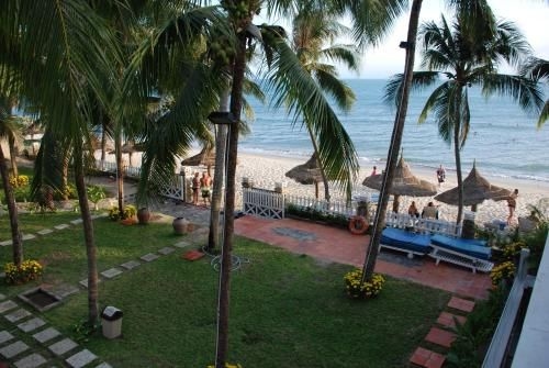 โรงแรมคานารีบิช (Canary Beach Resort)1