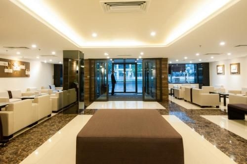 โรงแรมซากุระ (Sakura Hotel)0