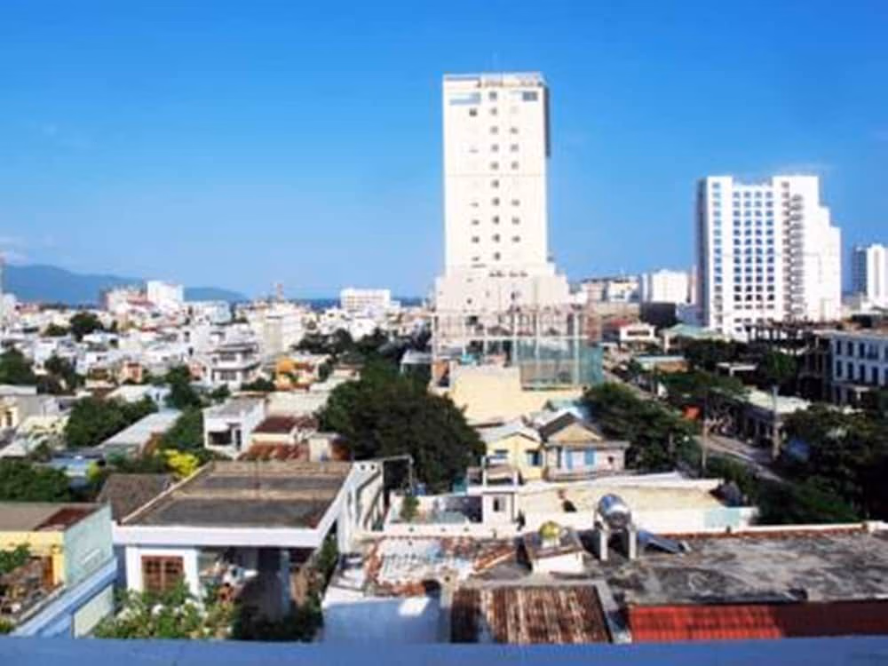 โรงแรมดีแอนด์ซี นาตรัง (D&C Hotel)1