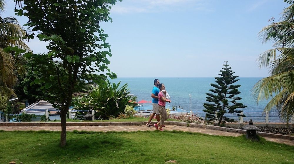 Tanjung Kodok Beach Resort3