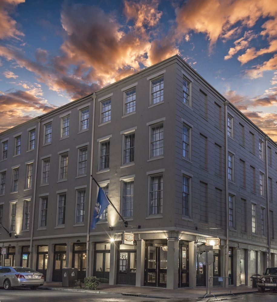 Chateau Dupre Hotel2