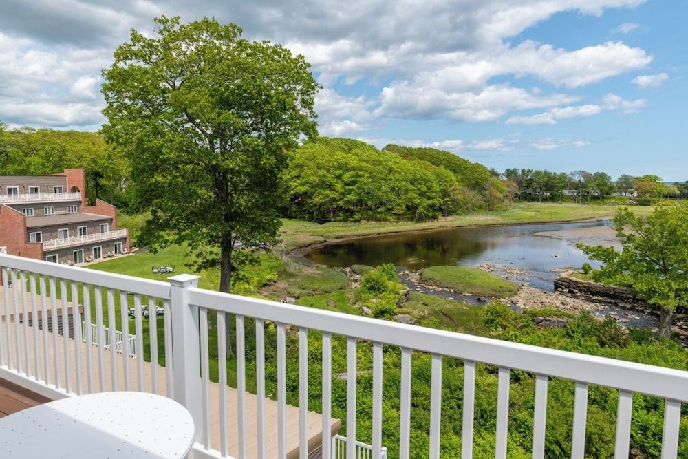Ogunquit River Inn Suites1