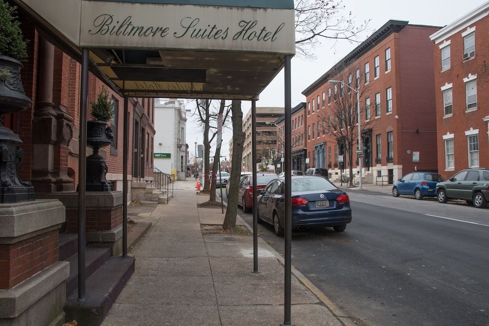 Biltmore Suites1