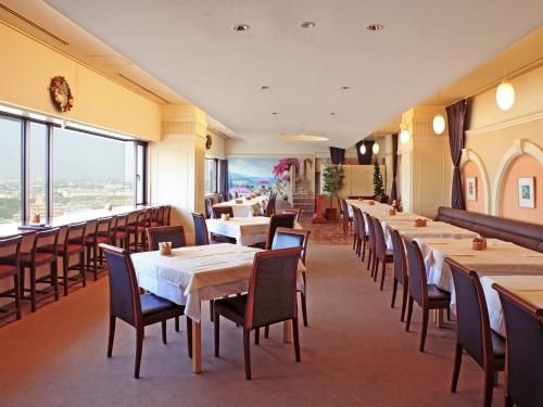โรงแรมคราวน์ ปาเล่ ชิริว (Hotel Crown Palais Chiryu)4