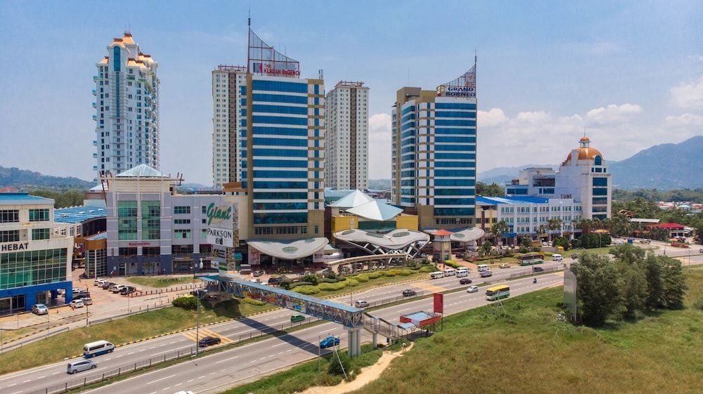 โรงแรมเดอะ คลากัน รีเจนซี (The Klagan Regency)1