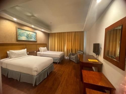 เมย์เรสโฮเต็ล (Mayres Hotel)3