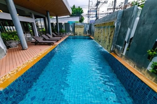 รัตนา โฮเทล ศักดิเดช (Ratana Hotel Sakdidet)1