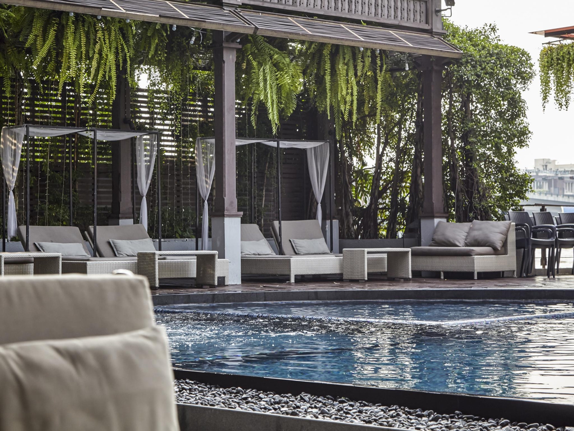 โรงแรมริวา เซอย่า กรุงเทพฯ (Riva Surya Bangkok Hotel)2
