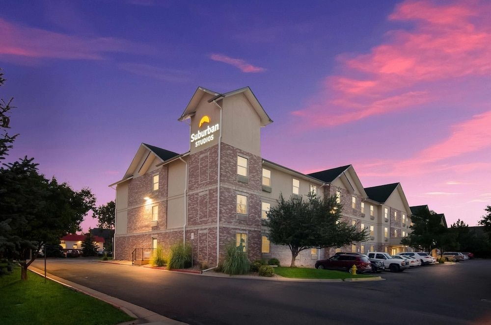 Savannah Suites - Arvada2