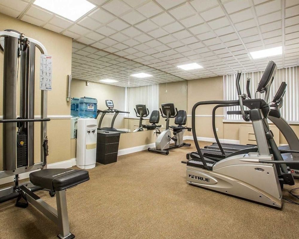 Quality Inn4