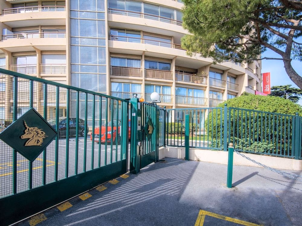 Ibis Cannes Plage La Bocca3