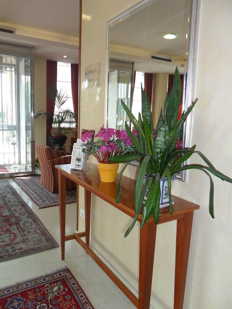 Hotel Riviera2