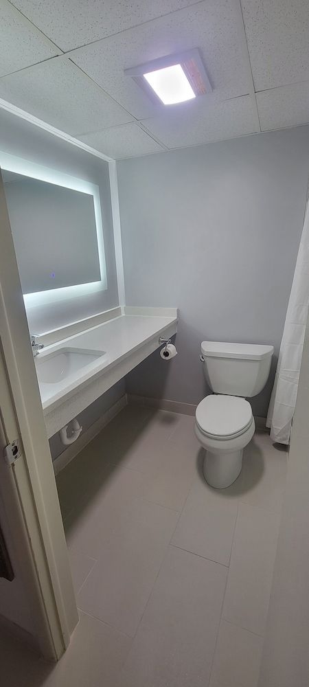 Quality Inn3