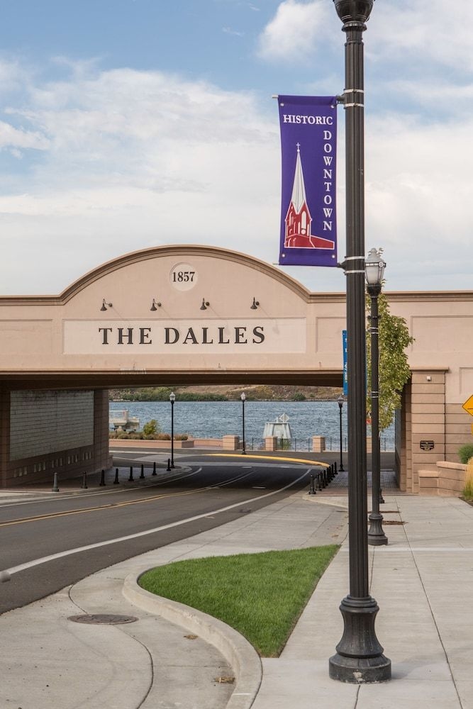 The Dalles Inn4