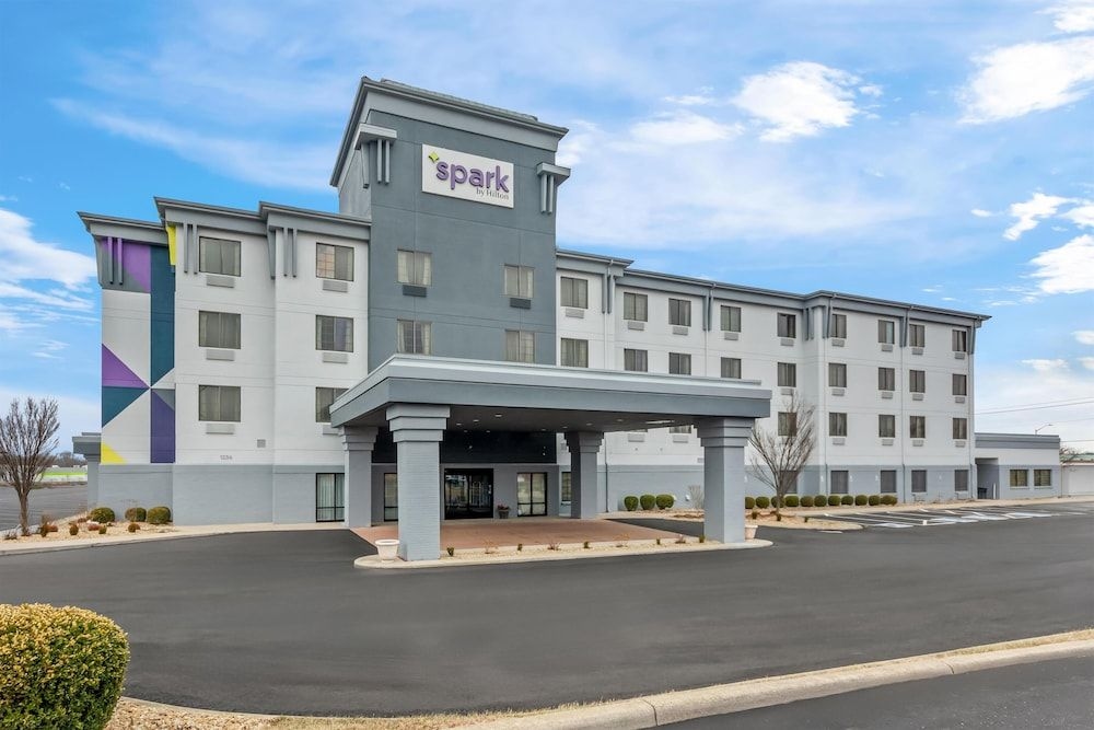 Comfort Suites0