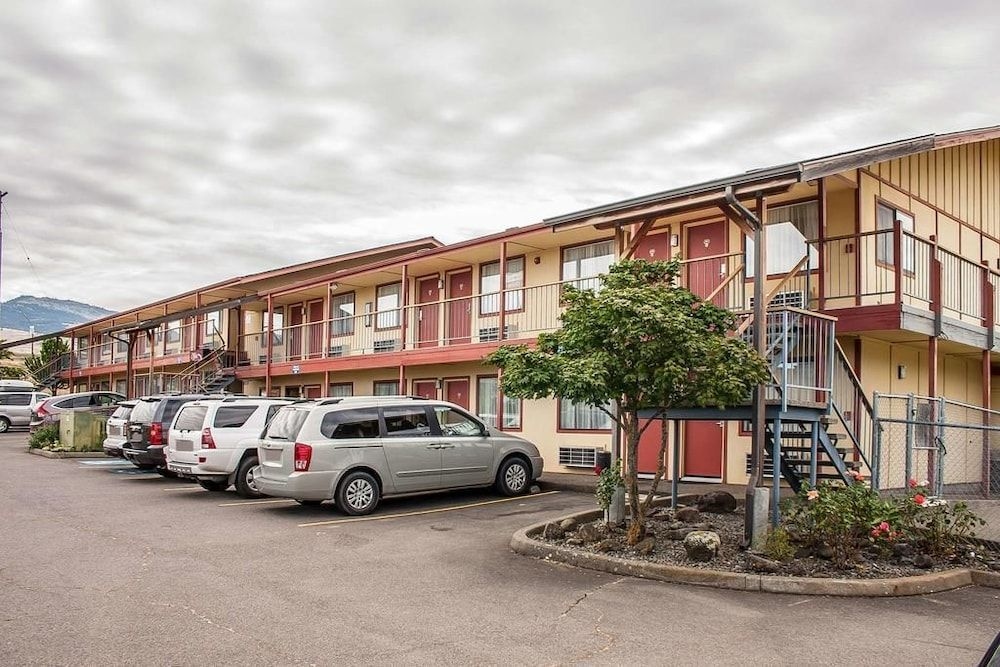 Econo Lodge1