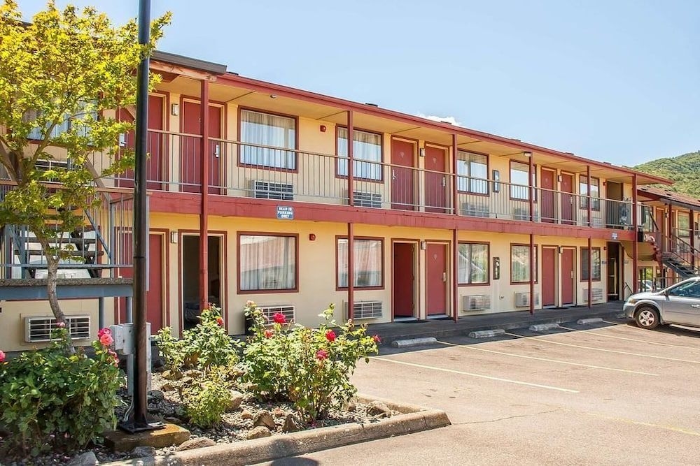Econo Lodge0