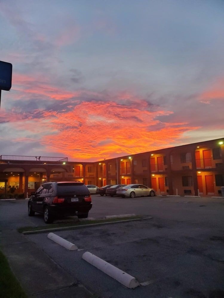 Americas Best Value Inn4