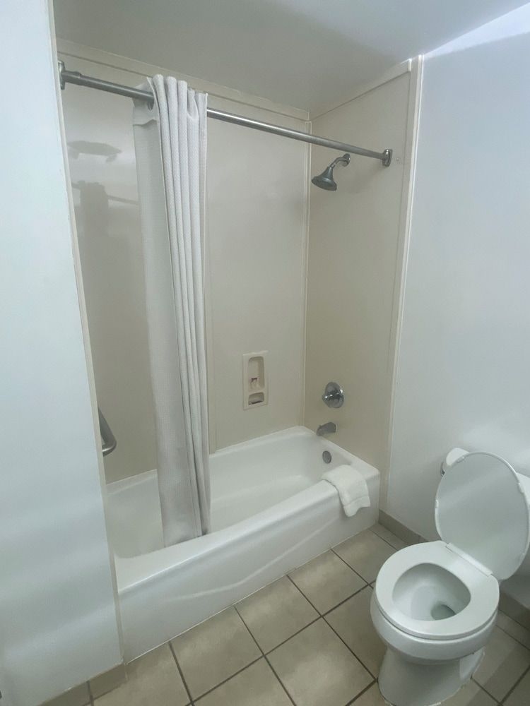 Comfort Inn3