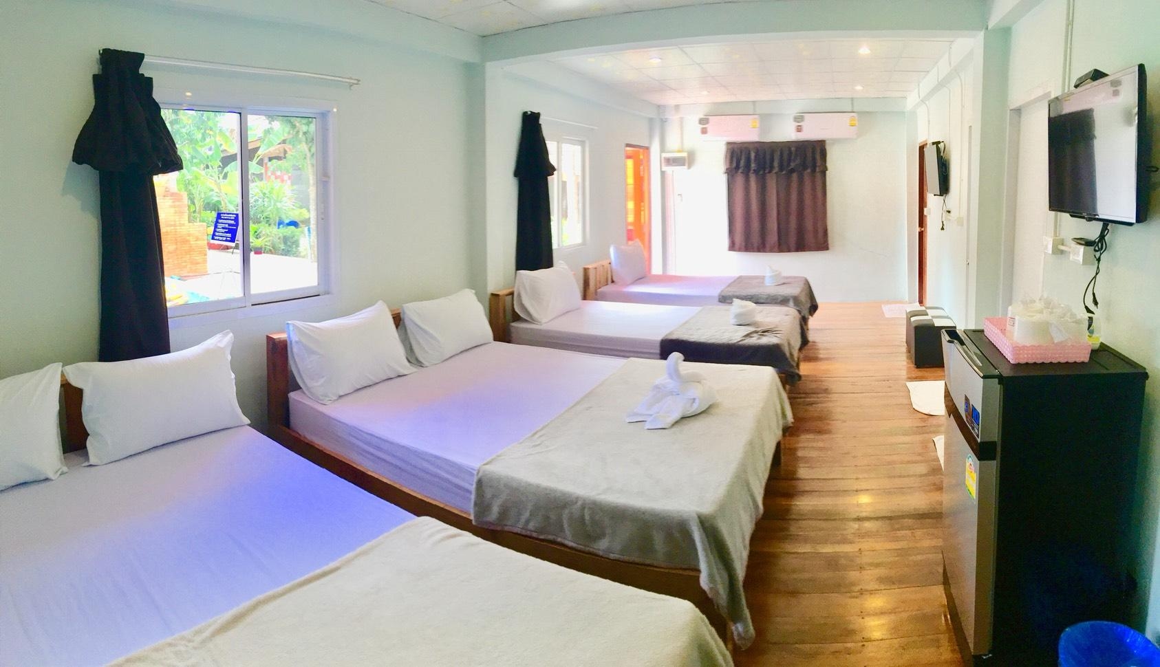 ทรัพย์ทวี รีสอร์ท (Subtawee Resort)2