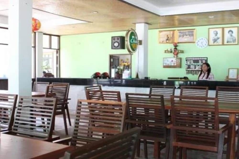 ขนอม ซันไรส์ บีช รีสอร์ท (Khanom Sunrise Beach Resort)4